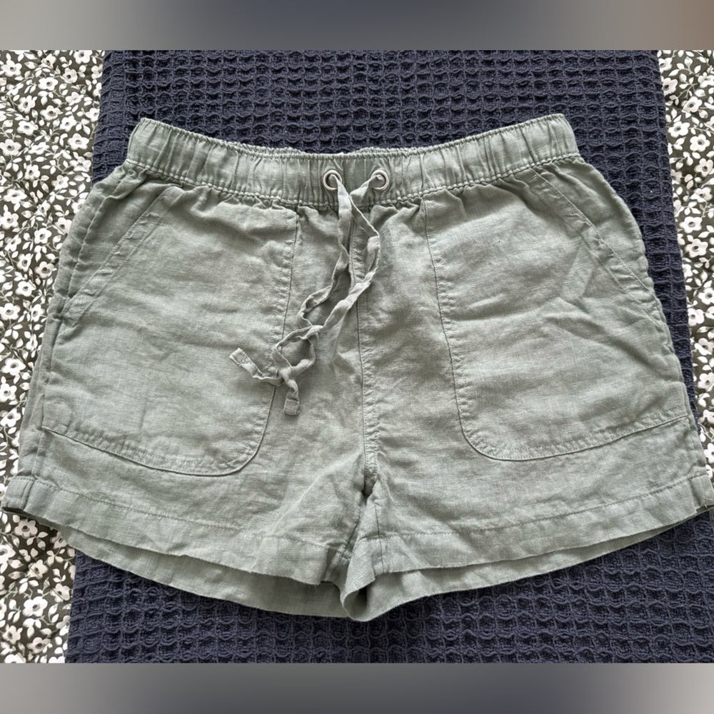 Green Linen Shorts